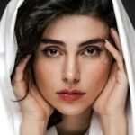 سلفی دیدنی لاله مرزبان کنار دریای خزر؛ جذابیت خانم بازیگر با استایل صورتی - فرهنگی