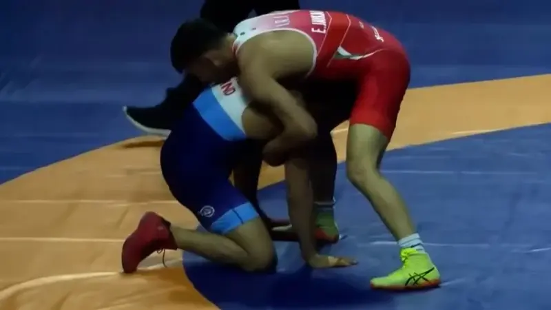 جرکنی بر روی سکوی قهرمانی فرنگی در زاگرب