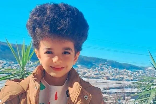 خانه مجلل سالارِ سریال پایتخت؛ بازیگر کوچولو شاهانه زندگی میکنه