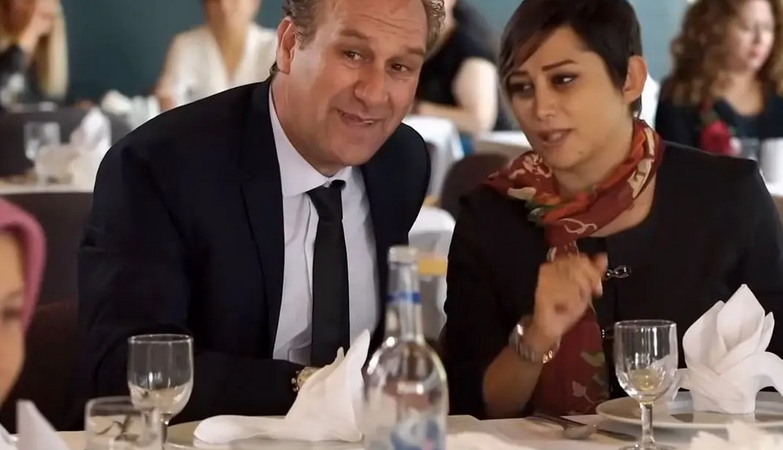 عکس| تصویری نادر از کامران دهقان در پشت‌صحنه سریال سرزمین مادری؛ سال 90