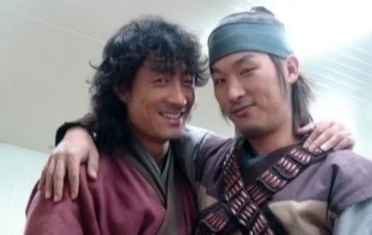 عکس| سفر در زمان؛ چهرۀ «موگول» 19 سال بعد از سریال جومونگ/ اقای بازیگر با لباس سنتی خاص