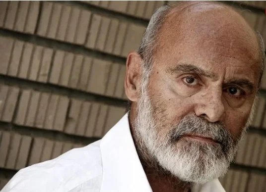 عکس| سفر به گذشته ؛ جمشید هاشم‌پور در پشت صحنه نایاب فیلم «قافله» سال ۷۱ قابل شناسایی نیست