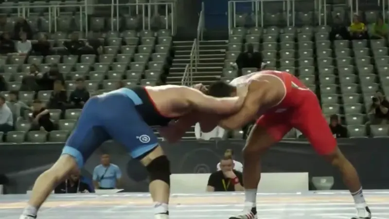 مبین عظیمی مغلوب ترنت هیدلای قهرمان جهان از آمریکا شد