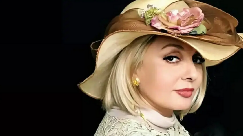 عکس| تصویری نادر از ملاقات تاریخی گوگوش و مسعود کیمیایی با ابراهیم گلستان در لندن دهه ۷۰