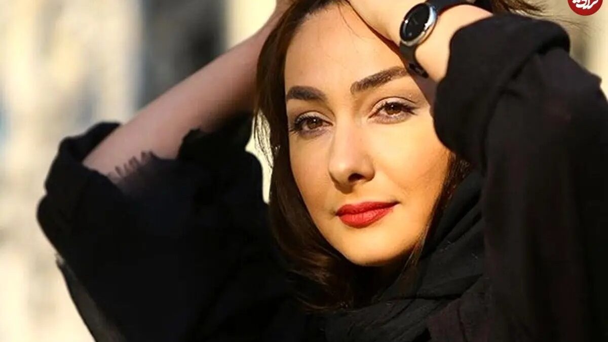 سلفی «هانیه توسلی و مصطفی زمانی» در پشت صحنه یک فیلم؛ دهۀ 90