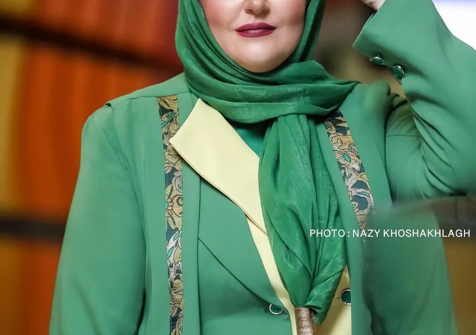 نعیمه نظامدوست درباره ایران نوشت: وطن یعنی ایستادهایم تا ته جان