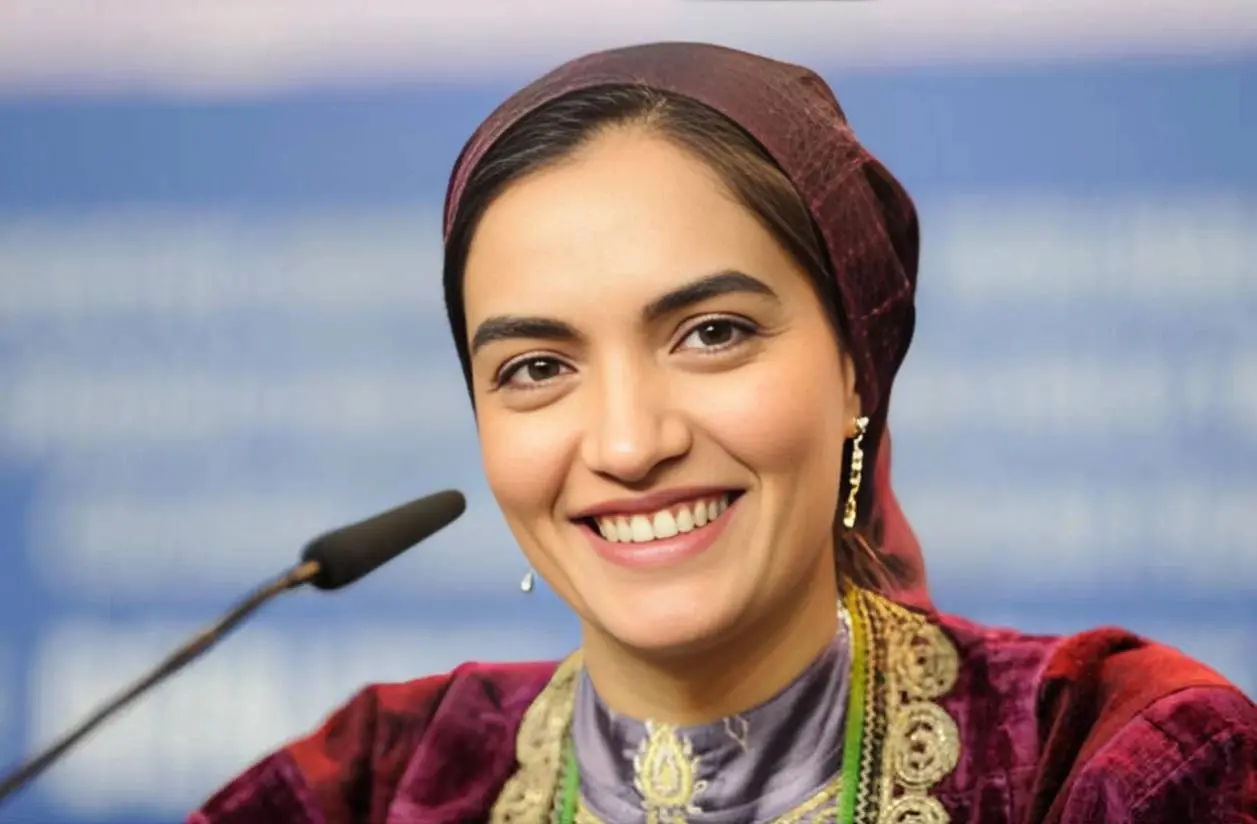 عکس| میترا حجار و فریبرز عرب نیا با استایل زمان پیامبر در مکان تاریخی - تصویر شاخص