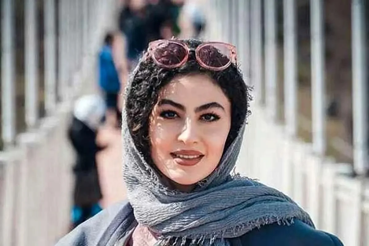 فیلم| شمشیربازی جنجالی مریم مومن ( همسر سهیل قاصدی)/ خانم بازیگر یه تنه همه رو می زنه! - تصویر شاخص