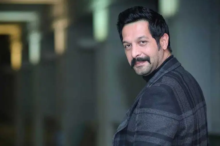 فیلم| آواز احساسی کامران تفتی و علیمردانی با ترانه‌ای از فریدون فروغی - تصویر شاخص