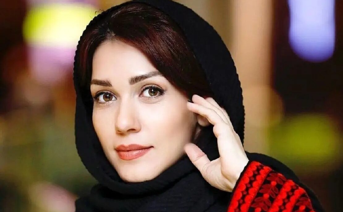 عکس| مدل پوشیدن شال شهرزاد کمال زاده بازیگر و مدلینگ ایرانی ترند نوروز شد! - تصویر شاخص
