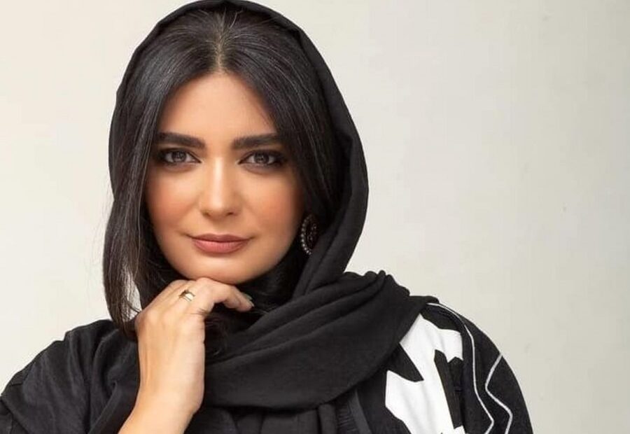 سلفی آیینه‌ای جذاب لیندا کیانی و خواهر خوشکلش؛ چقدر شباهت دارن - تصویر شاخص