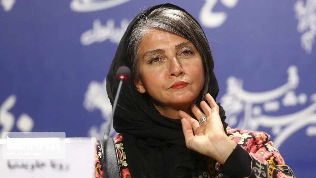 استایل جوان پسند رویا جاویدنیا در 60 سالگی؛ بهترین ایده برای مهمانی عید 1405