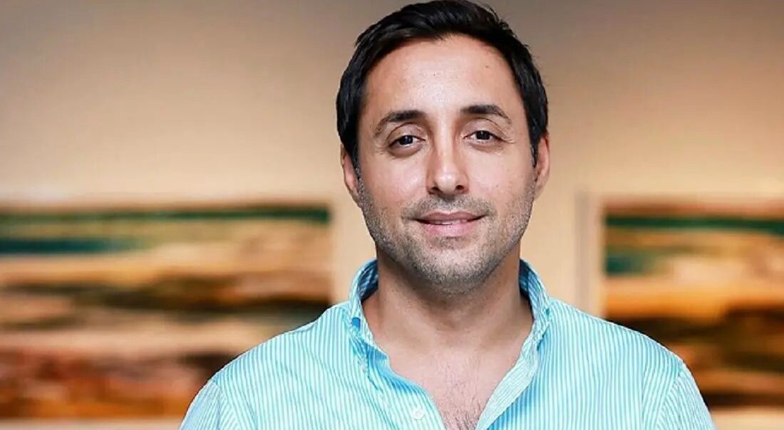 چهره جوان امیرحسین رستمی در کنار پسر و همسر زیباش؛ دهه 90 - تصویر شاخص