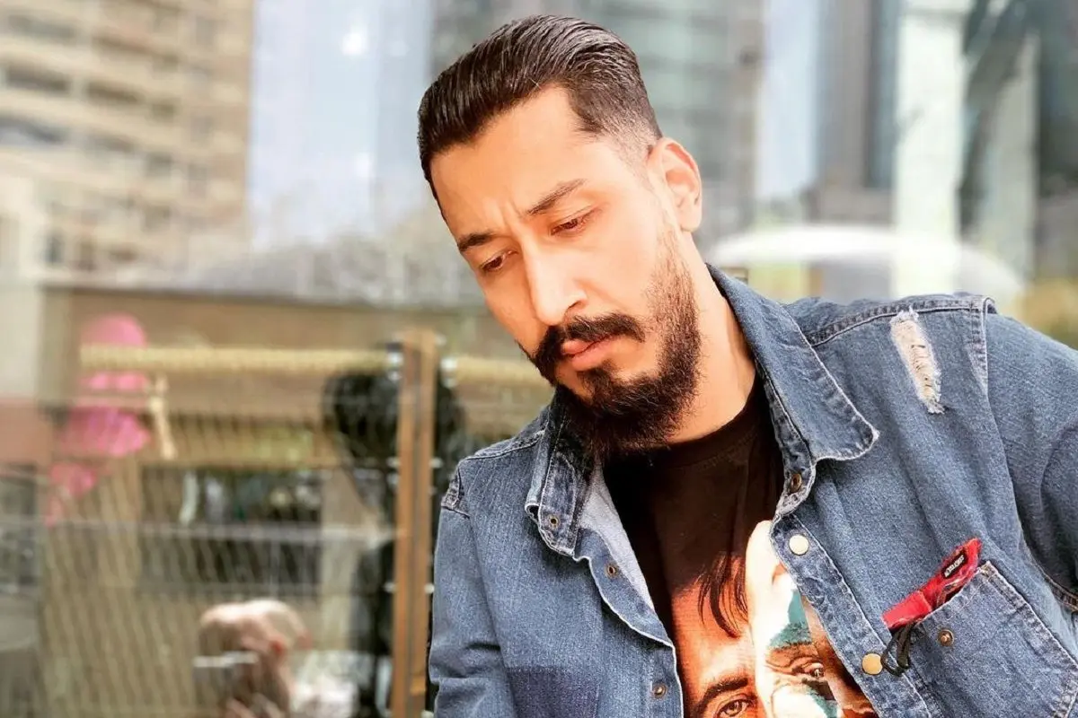 عکس| کلکسیون کلاه‌های بهرام افشاری در کتابخانه جلب توجه کرد - تصویر شاخص