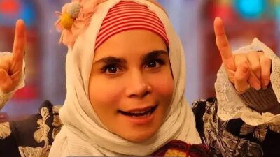 بیوگرافی فاطمه امینی مجری خوش صدای مل مل + عکس های خصوصی