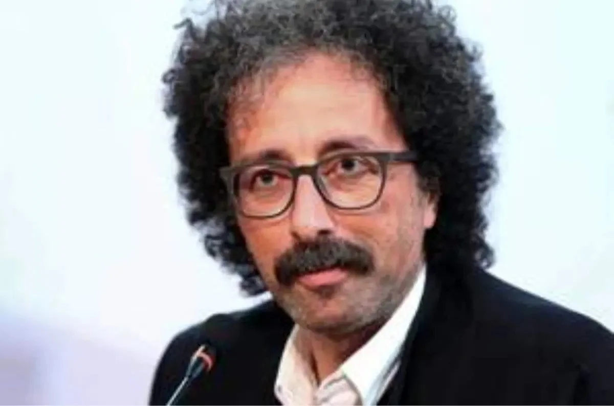 استوری| تیکه سنگین بابک خواجه‌ پاشا، کارگردان سینما به وطن فروشان - تصویر شاخص