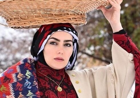 هدیه بازوند از چهره جدیدش رونمایی کرد؛ بازیگر نون خ چقدر زیبا شده - تصویر شاخص