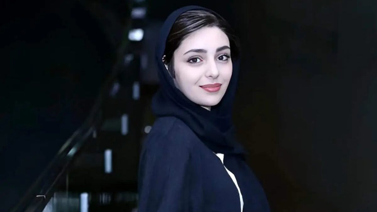 هستی مهدوی فر با چهره بامزه در تولد 1 سالگیش؛ چقدر ناز و تو دل برو بودش