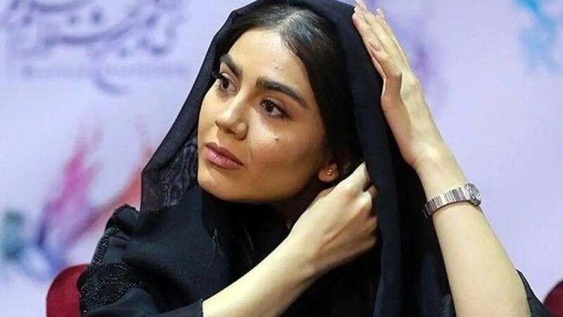 تیپ و چهرۀ جنجالی آزاده زارعی بازیگر سریال آوای باران در جشنواره فجر؛ سال 96