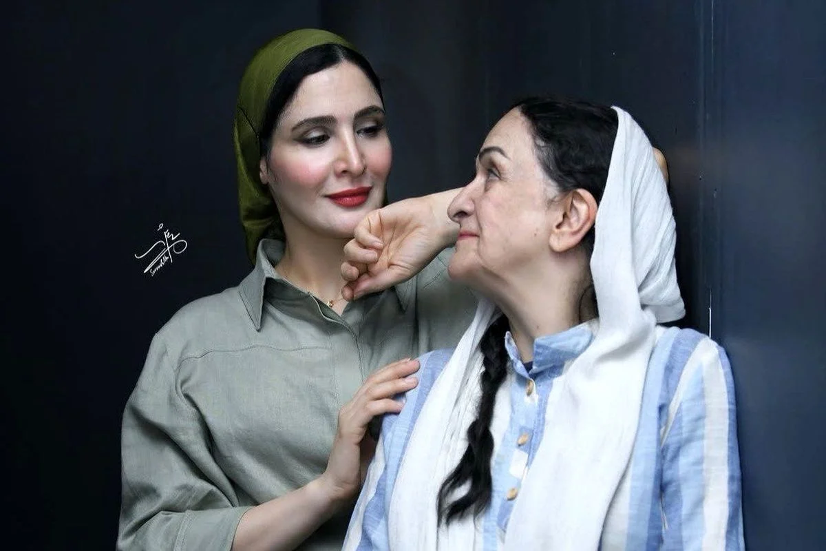 عکس| قاب جذاب از گلاب آدینه و مهدی هاشمی با استایل ست در جوانی - تصویر شاخص