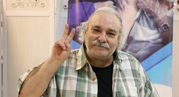 چهرۀ «محمد کاسبی» در نقش سرهنگ خلبان؛ 30 سال قبل - تصویر شاخص