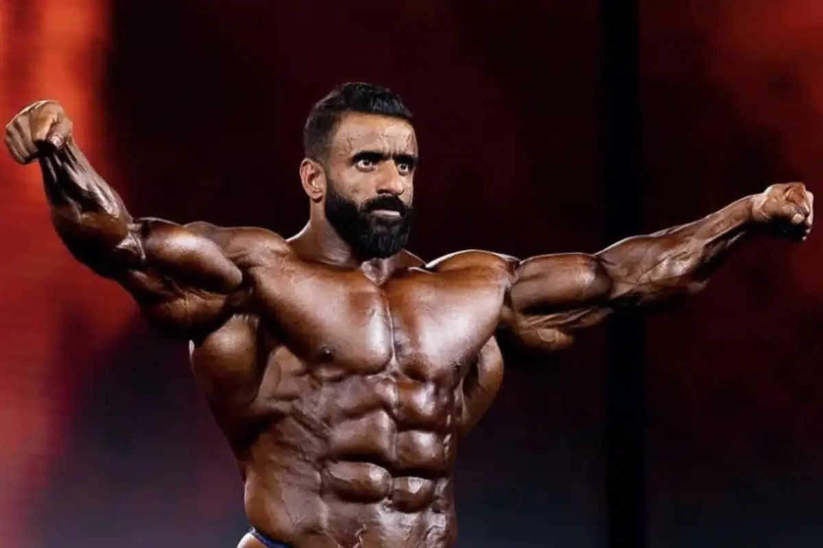 عکس| دکوراسیون متفاوت باشگاه هادی چوپان با نقشه ایران و قالی کرمانی - تصویر شاخص