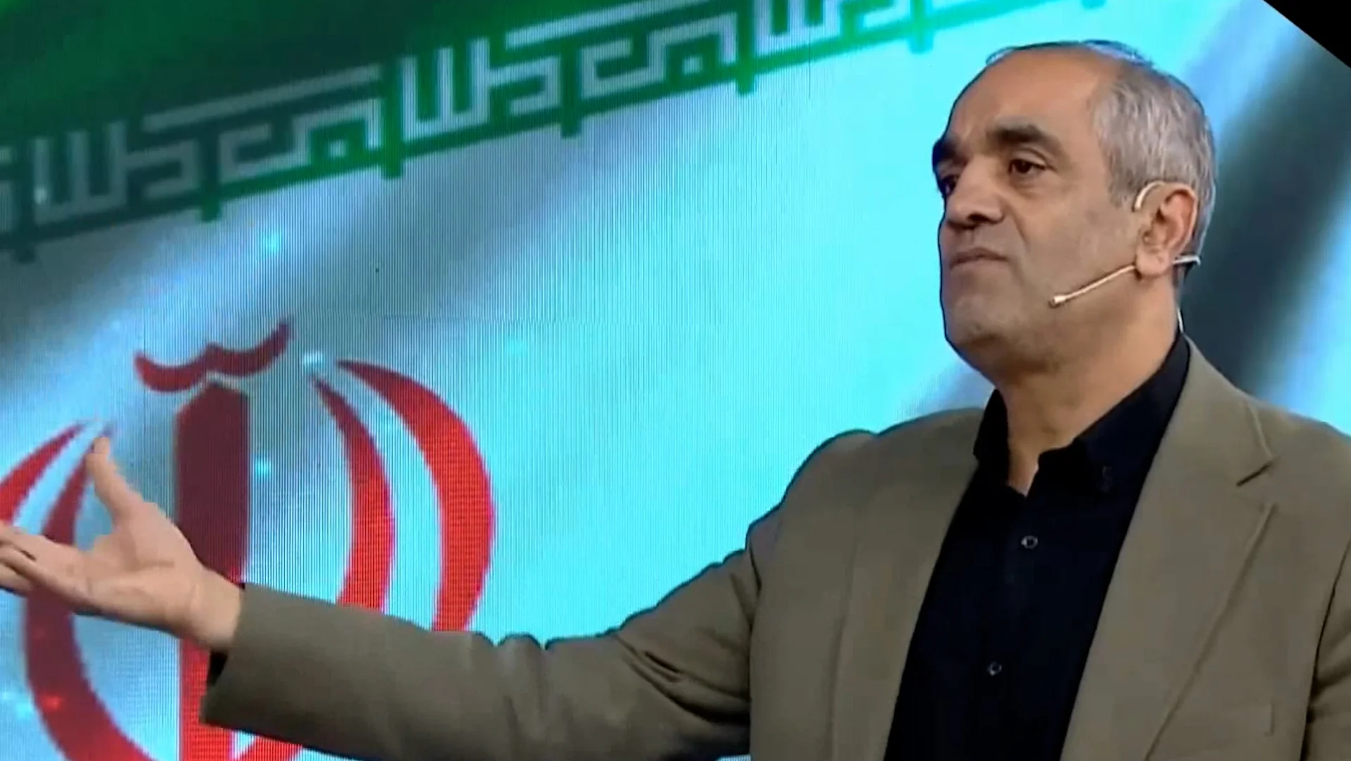 کنایه بهنام ابوالقاسم‌پور به وطن‌فروشان - تصویر شاخص