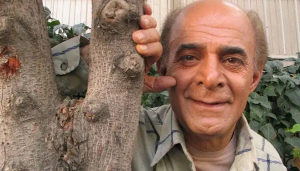 عکس| سیروس گرجستانی و فتحعلی اویسی با استایل دامادی در «بله برون» - تصویر شاخص