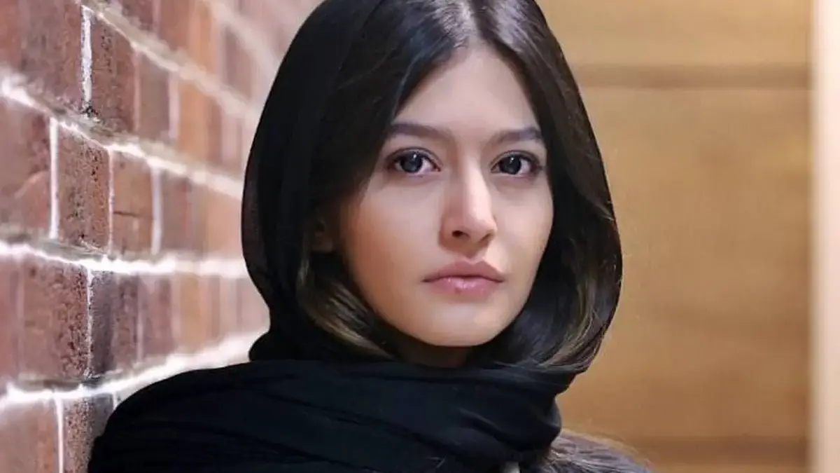 عکس| حمله تند پردیس احمدیه به مجری «من‌وتو»