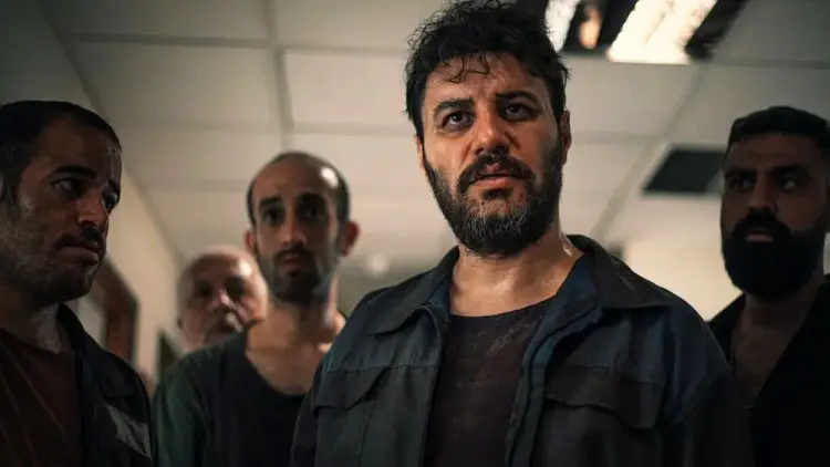 بیوگرافی و حواشی زندگی بازیگران سریال وحشی ؛ از هومن سیدی تا جواد عزتی+ عکس‌های خانوادگی - تصویر شاخص