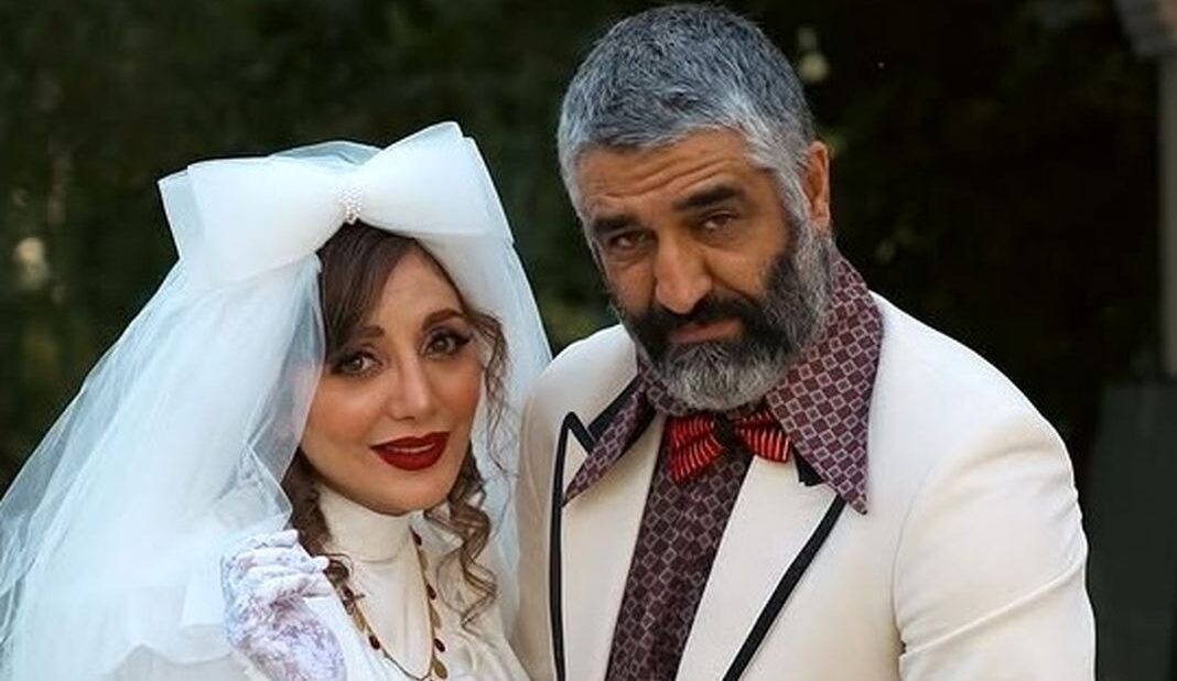 سلفی پژمان جمشیدی، رعنا آزادی‌ور و بهاره کیان‌افشار وسط خیابان + عکس - تصویر شاخص