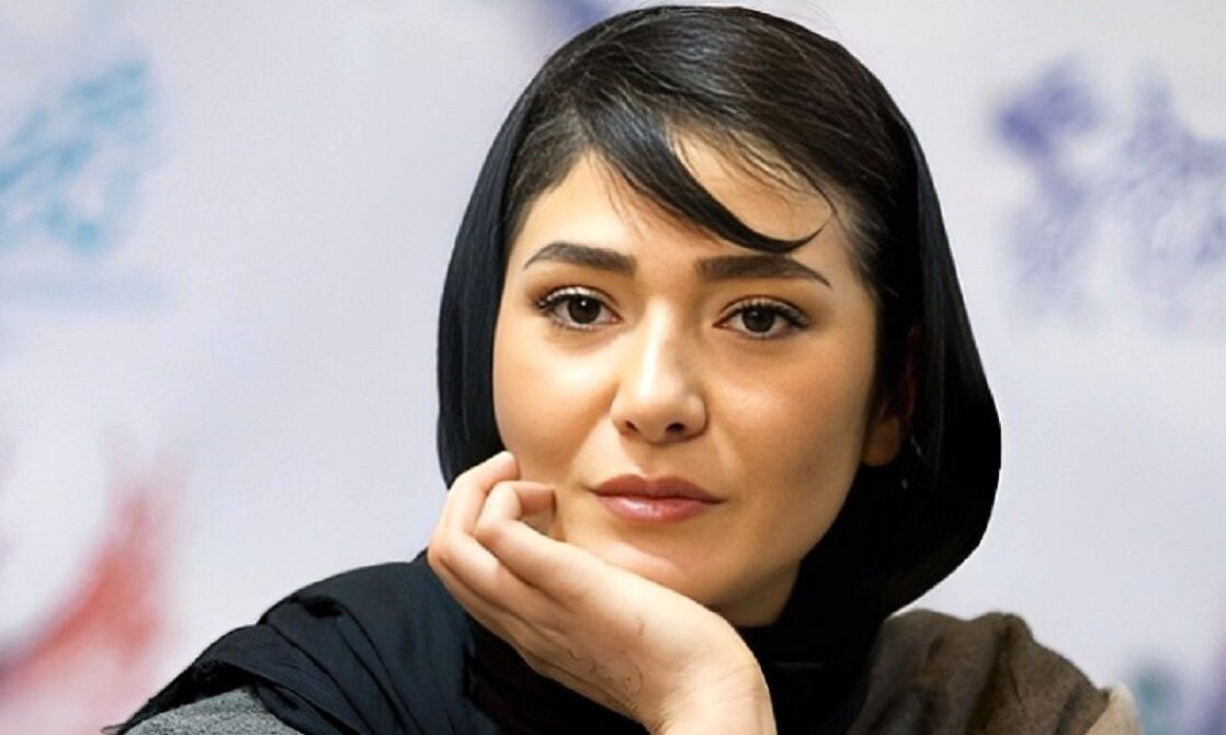 جواهر سریال بانوی عمارت در مهمانی شبانه؛ مینا وحید چقدر شیک‌پوشه - تصویر شاخص