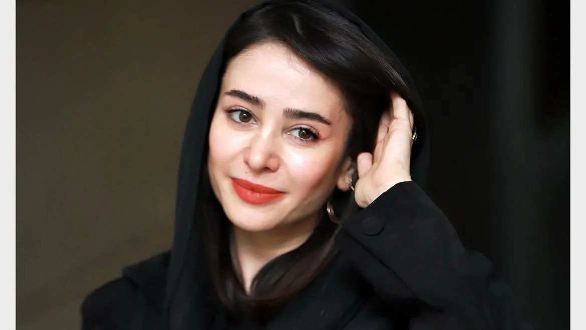 دکوراسیون شیک و سنتی اتاق خواب الناز حبیبی؛ خانم بازیگر چقدر خوش سلیقه‌ست - تصویر شاخص
