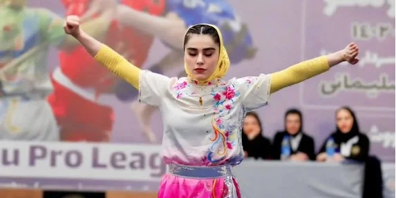 بیوگرافی و حواشی زندگی زهرا کیانی (داور برنامه کاپیتان ماه رمضان) و همسرش + چیدمان خانه ساده اما با صفایش - تصویر شاخص
