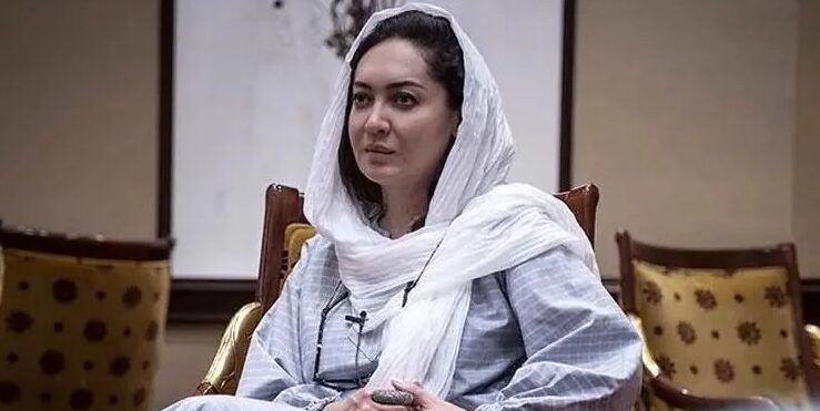 عکس| سلفی جذاب نیکی کریمی ستاره زیبای هالیوود در کریسمس - تصویر شاخص