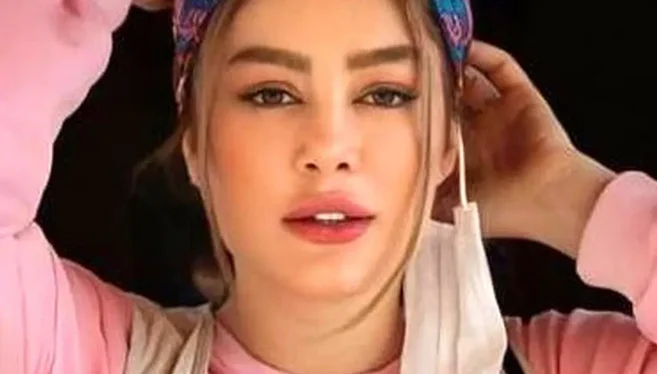 سفر در زمان؛ چهره زیبای سحر قریشی با چادر از طرفدارانش دلبری کرد - تصویر شاخص