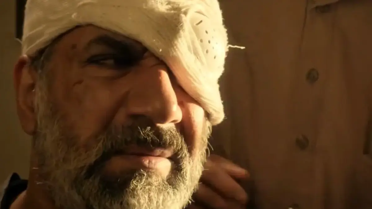 سفر در زمان؛ تصویری دیدنی از محمد نادری/ «ابوخوله» سریال بیگانگان در جشن تولد 45 سالگی اش؛ سال 1402