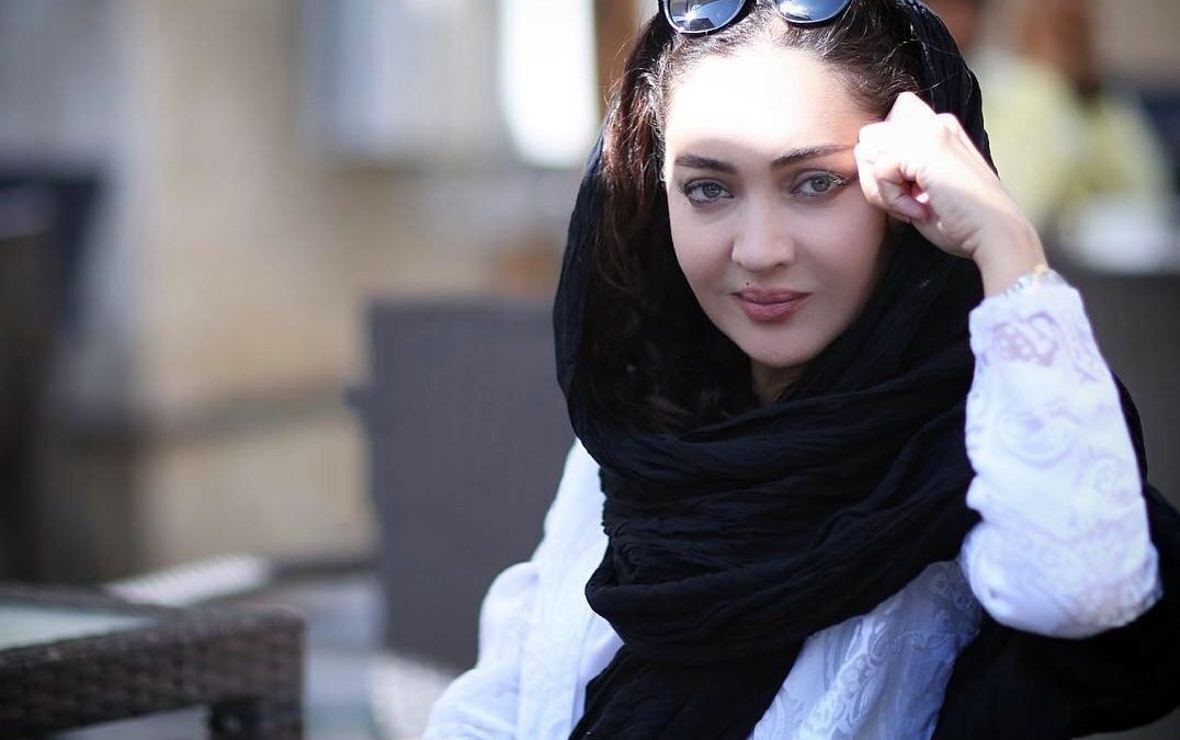 نیکی کریمی 31 ساله در پشت‌صحنۀ «دیوانه‌ای از قفس پرید»؛ سال 81