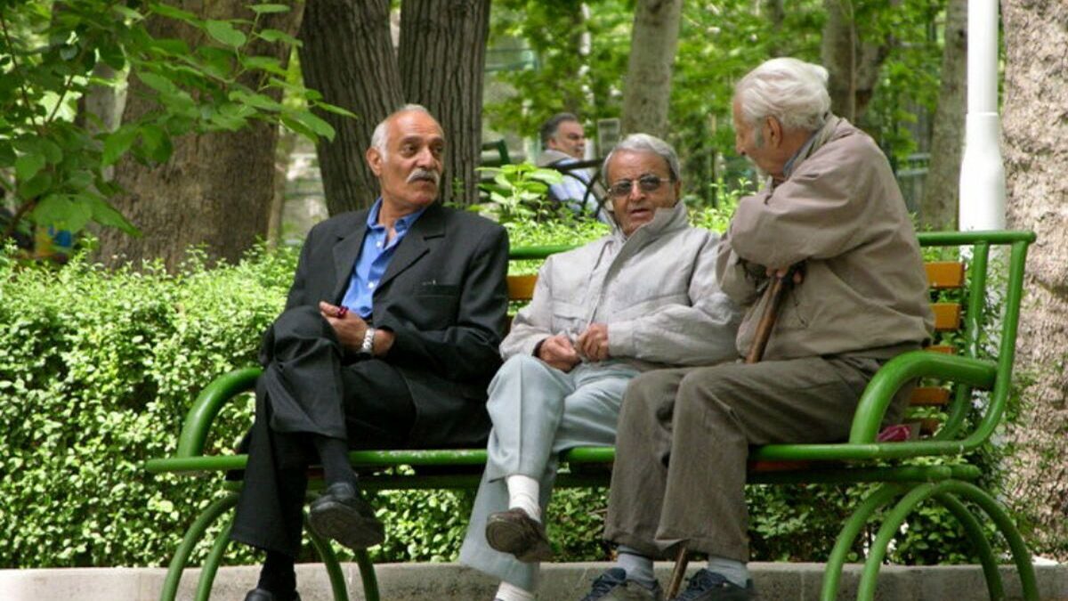 واریزی بزرگ دولت برای بازنشستگان / این افراد حساب بانکی خود را چک کنند
