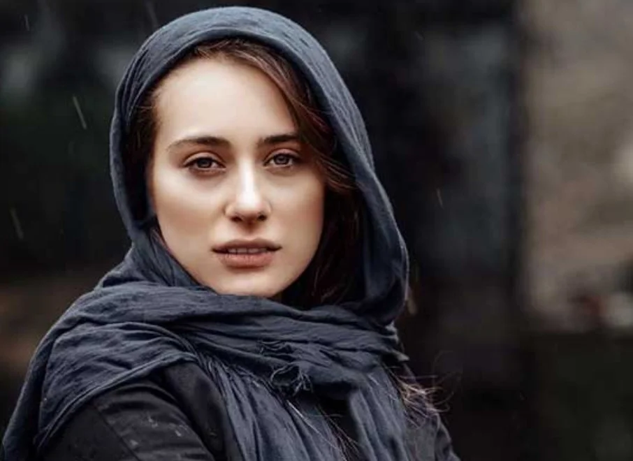 عکس | سفر در زمان؛ تصویری از کودکی گلنوش قهرمانی (عطیه سریال ساهره) + بیوگرافی و عکس های خصوصی - تصویر شاخص