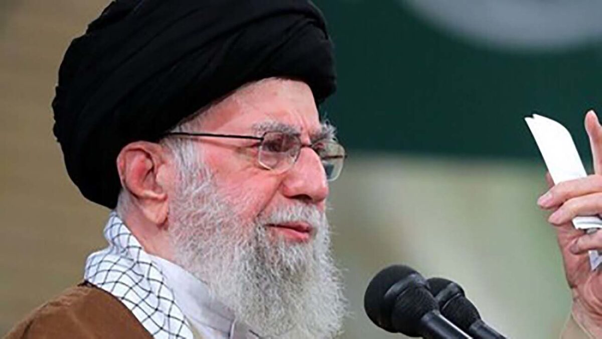 عکس  4 پسر و 2 دختر رهبری شهید انقلاب از کودکی تا الان /  داماد و عروس های رهبر را بشناسید