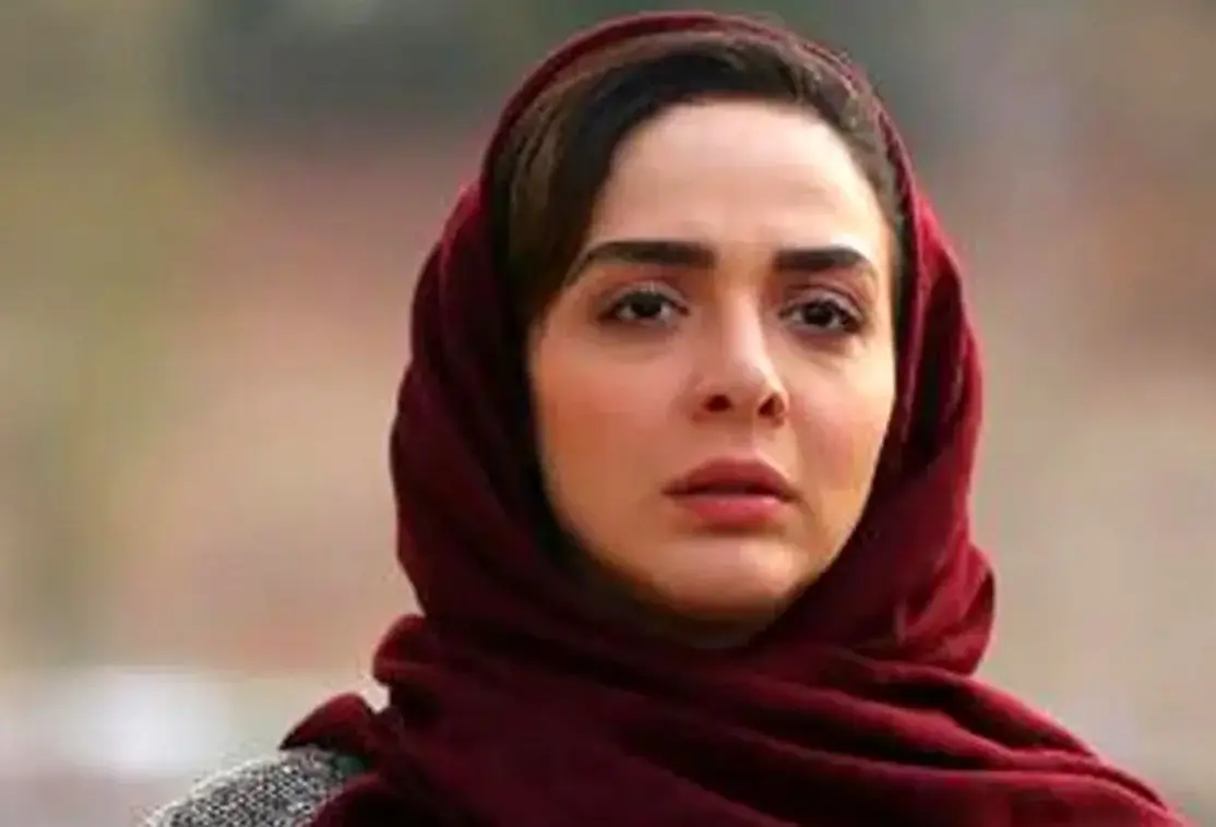المیرا دهقانی، فاطمه گودرزی و شهره سلطانی در پشت‌صحنه «لحظه گرگ و میش» - تصویر شاخص