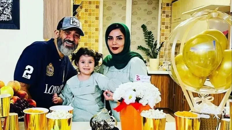 عکس| نگاهی به چیدمان مجلل گوشه ای از خانه مدرن مهران غفوریان - تصویر شاخص