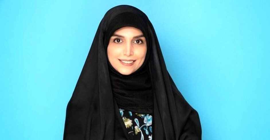 عکس بچگی مژده لواسانی با چهره جذاب و دیدنی؛ موهای چتری چقدر بهش میاد - تصویر شاخص