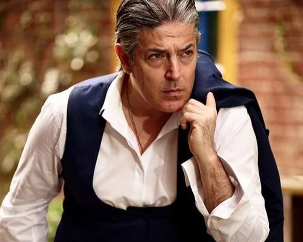 فیلم | قیصرخواننده لس آنجلسی: ایران نبض تنگه هرمز و خلیج فارس را در دست دارد - تصویر شاخص