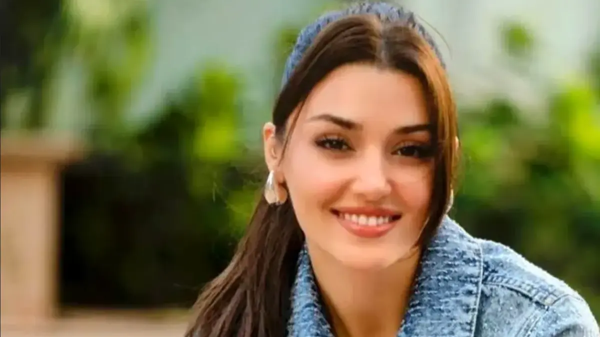 عکس| دکوراسیون فوق لاکچری باغ عمارت هانده ارچل (زیباترین بازیگر ترکیه)/ عجب زندگی برای خودش ساخته