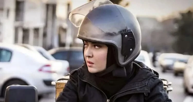 چهره جذاب نیکی کریمی و هدیه تهرانی 24 سال قبل در یک مراسم - تصویر شاخص