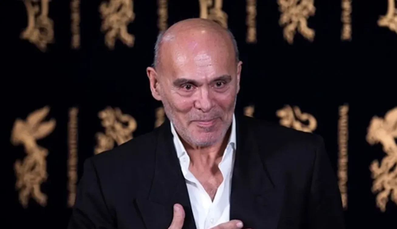 عکس| سفر در زمان؛ «جمشید هاشم پور» در حال تاب دادن «بهنوش بختیاری»؛ سال 88 - تصویر شاخص