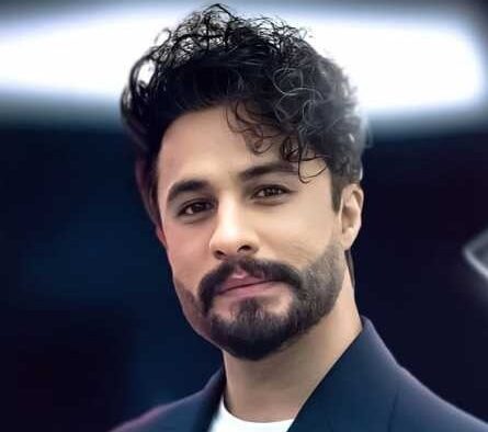 نامه عاشقانه مصطفی راغب برای سنگرِ صبورِ تاریخ + عکس - تصویر شاخص