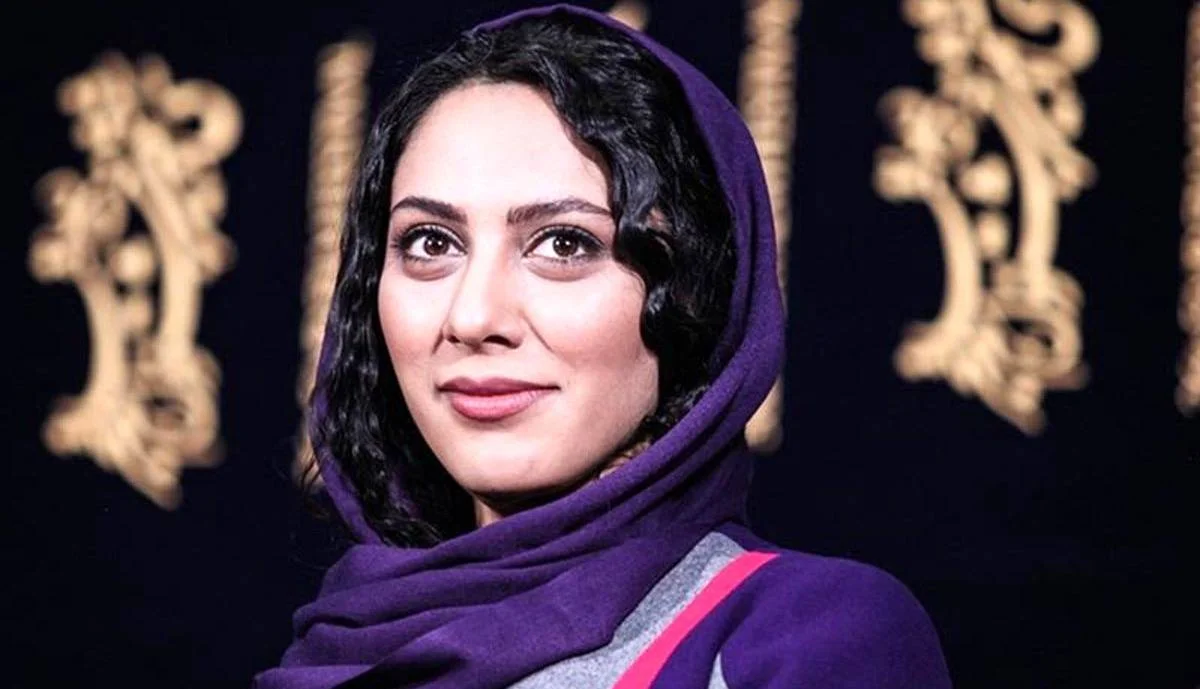 مونا فرجاد: “از بمباران این‌طور راحت حرف نزنید!” - تصویر شاخص